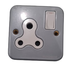 Single Socket 15a M429 Metal Clad