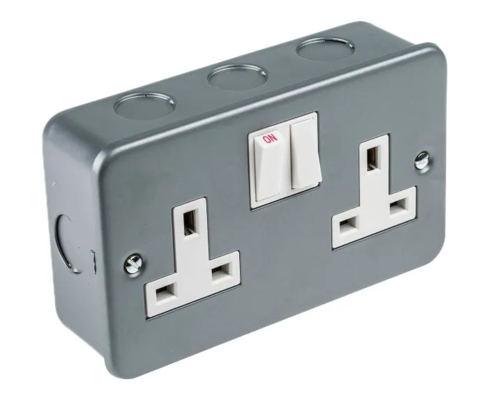 POWERMAX METAL TWIN SOCKET 13A AT AN AFFORDABLE PRICE | COUNTRYWIDE ...